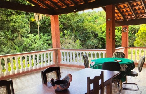 Andradas House | Scenic Retreat in Serra da Mantiqueira with Pool & Spa