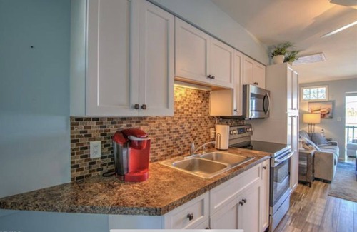Saint James City Condo | Inviting SJC Island Condo with Heated Pool & Boat Space