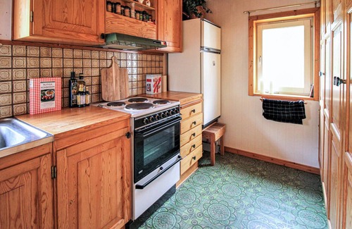 Halmstad House | Cozy Cottage Retreat in Nature – Pet Friendly & Scenic Views