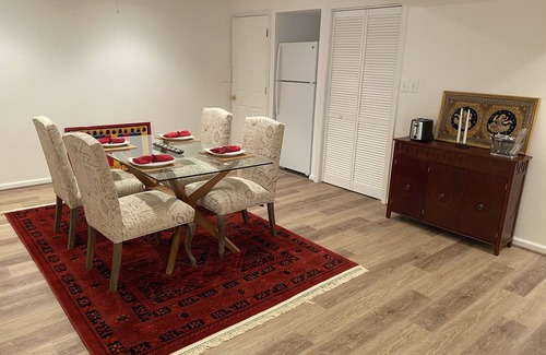 McLean Apartment | Guest Rated 10/10: 1BR Retreat in McLean with Kitchen