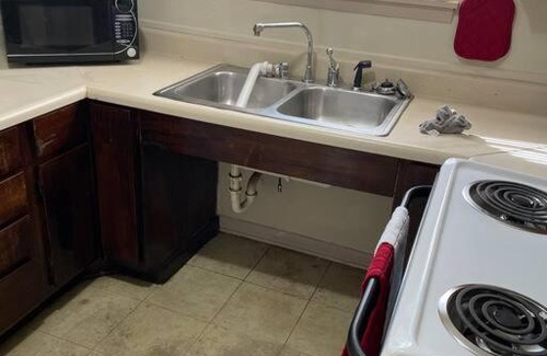 Decatur House | Family-Friendly 3 BR Brick Home for Memorable Getaways