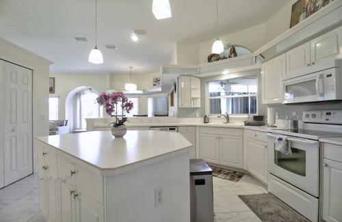 West Melbourne House | Lake View Retreat: 3 Bedrooms & Child-Friendly Amenities