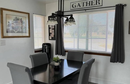 Lemoore House | Beautiful Spacious 4-bedroom Home with RV Parking-Pets welcome