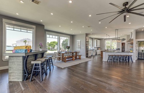 Clear Lake Shores House | Beautiful spacious 4 bedroom house on the lake. Gorgeous pool and amazing views!