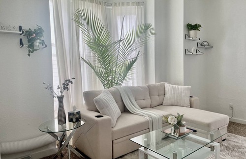 St. Paul House | Spacious 4-Bedroom Retreat near Downtown St. Paul