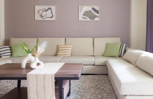 Daan Apartment | Elegant 5-Bedroom Retreat Near Zhongxiao Dunhua MRT