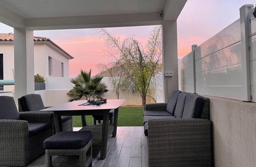 Rocbaron House | Beautiful, spacious and bright villa
