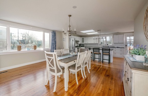 West Haven House | Beachfront Retreat with Pool & Ocean View - Guest Rated 10/10