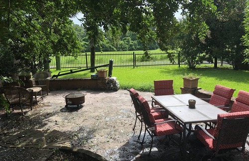 Natchez House | Inviting Retreat in Natchez with Kitchen & Family-Friendly Amenities