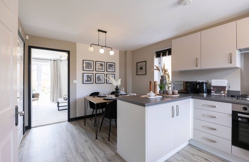 Pinxton House | Beautiful & Spacious Home | Driveway | Close to M1