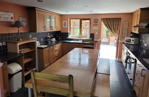 Zelah House | Ideal Cornish Getaway with Hot Tub and Oceanfront Views