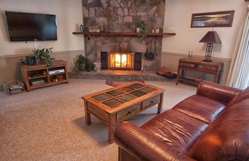 Confluence House | Idyllic Riverfront Retreat with Hot Tub & Bike Trail Access