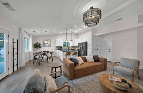 Redding House | Beautiful Retreat with Pool, Backyard & EV Charger