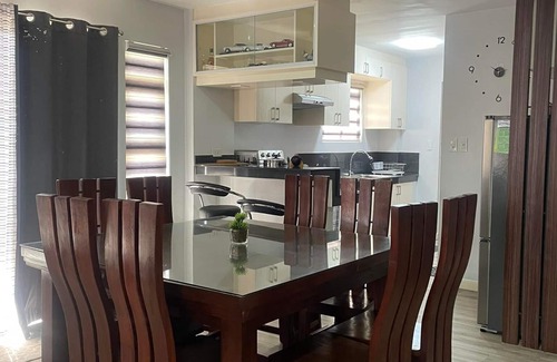 Taytay House | Inviting Vacation House with 4 Bedrooms & Essential Amenities