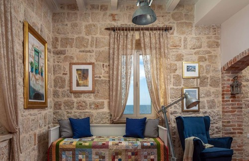 Cove Rogacic Villa | Beautiful Spectacular & Unique Villa