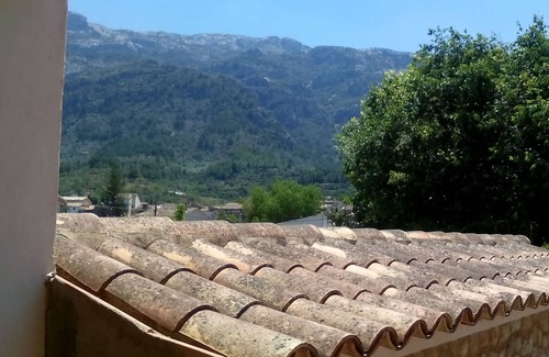 Soller House | Idyllic Stone House with Pool & Spa Near City Center
