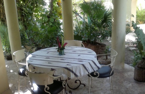 Playacar Fase I Villa | Charming Studio Retreat at Playa del Carmen with Ocean View