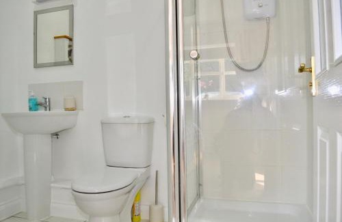Ely Apartment | Cozy Studio in Ely - Guest Rated 9.7/10 & Family-Friendly