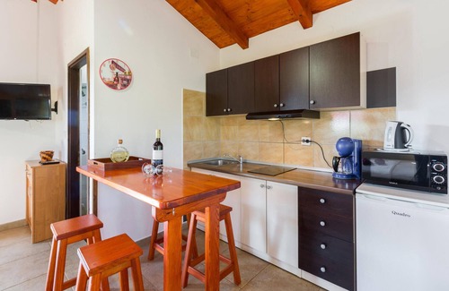 Skatari Apartment | Charming Stone House with Spa and Pet-Friendly Amenities