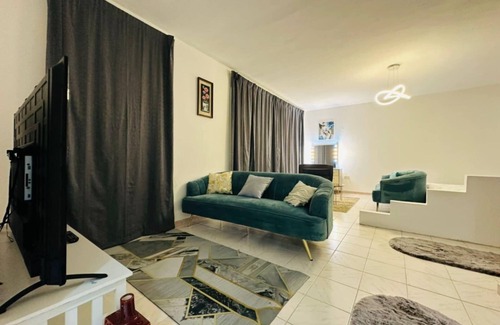 Al Wasl Villa | Beautiful Studio in villa Dubai Burj Khalifah View