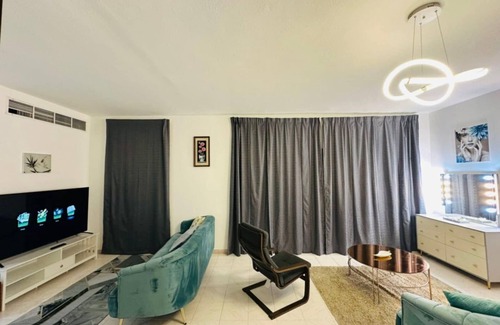Al Wasl Villa | Beautiful Studio in villa Dubai Burj Khalifah View