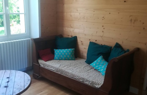 Paillet Apartment | Cozy Studio for 2-4 Guests with Complimentary Breakfast