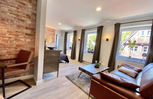 Itzehoe Apartment | Charming Studio "Route66" in Itzehoe with Kitchen & Breakfast