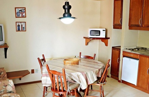 Gramado City Centre Apartment | Beautiful studio unit at resort, sleeps 4