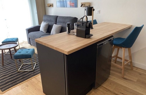 Talence Apartment | Cozy Studio with Pool and Family-Friendly Amenities