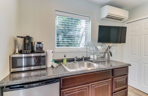 Mercer Island Apartment | Elegant Suite with Lake & City Views and Hot Tub Near Downtown