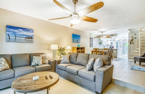 Islamorada Condo | Bright Beachside Retreat with Pool, Tennis & Marina Access