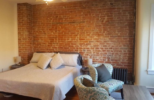 Adams Morgan Bed & Breakfast | Bright Studio Retreat in Lively Adams Morgan