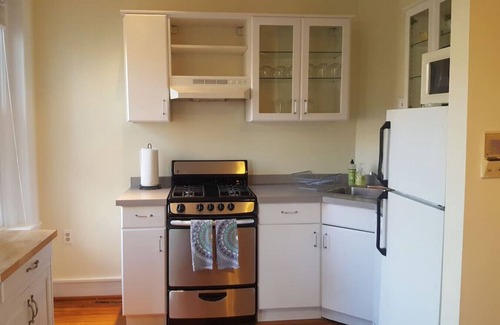 Adams Morgan Bed & Breakfast | Bright Studio Retreat in Lively Adams Morgan