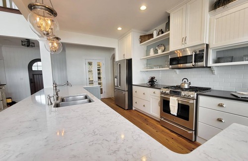 Coldwater House | Captivating Sunset Views Over Coldwater Lake - Guest Rated 10/10