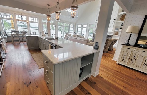 Coldwater House | Captivating Sunset Views Over Coldwater Lake - Guest Rated 10/10