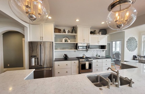 Coldwater House | Captivating Sunset Views Over Coldwater Lake - Guest Rated 10/10