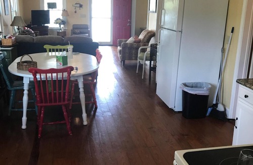 Ridgeway House | Scenic Lake View Hotel with Exceptional 10/10 Guest Ratings
