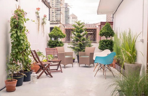 Phra Khanong Nuea House | Modern Designer Home: Child Friendly & Rated 10/10 by Guests