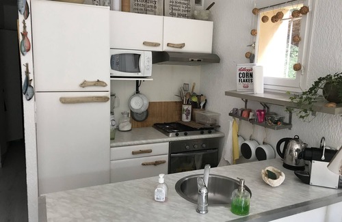 Le Pradet Apartment | Beachside T2 with Garden, Ocean View & Top Guest Rating