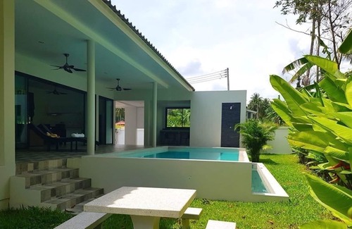 Maret House | Beautiful recent 2 bedroom 95M2 villa with swimming pool