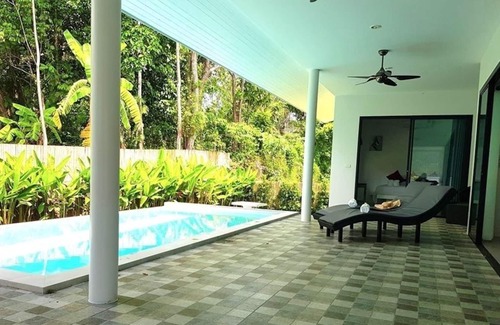 Maret House | Beautiful recent 2 bedroom 95M2 villa with swimming pool