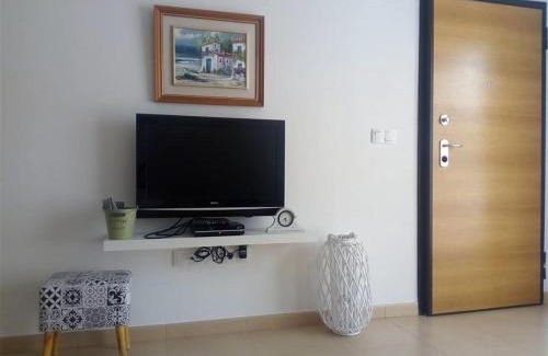 Alhama de Murcia Apartment | Cozy Three-Bedroom Retreat in Condado with Pool