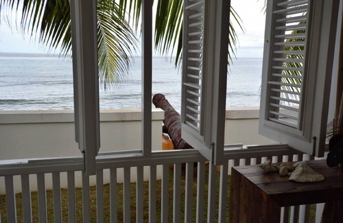 Trents Villa | Beautiful Three Bedroom Beachfront Property
