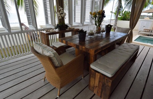 Trents Villa | Beautiful Three Bedroom Beachfront Property