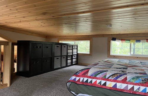 Sublette County Cottage | Pet-Friendly Tiny Cottage Hideaway with Spa & Breakfast