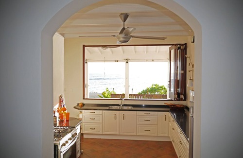 Boka Sami Villa | Serene Tropical Villa with Private Sea Access and Pool
