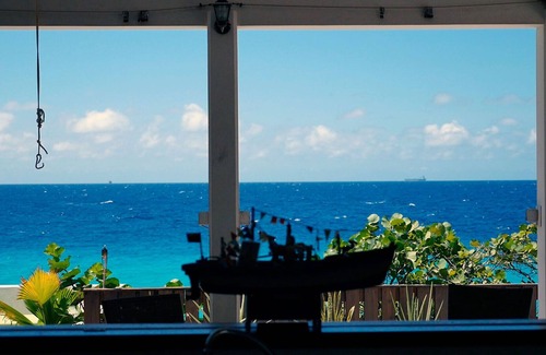 Boka Sami Villa | Serene Tropical Villa with Private Sea Access and Pool