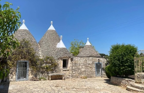 Old Town Cisternino Villa | Idyllic Trullo and Villa with Private Pool in Countryside