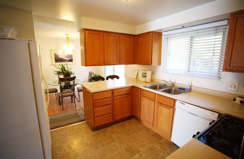 Reno/Tahoe Airport House | Spacious Two-Level Home Near Convention Center & Atlantis