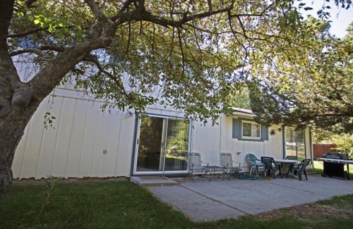 Reno/Tahoe Airport House | Spacious Two-Level Home Near Convention Center & Atlantis